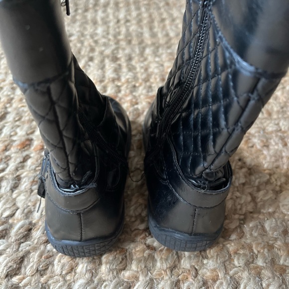 🖤 Vegan Leather Boots - Picture 5 of 8